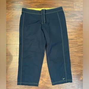 Nike women’s Navy Hiking Capris Size L